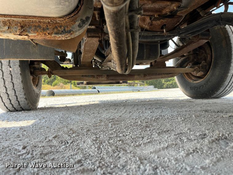 image for item FG0648 2005 International 7300 dump truck