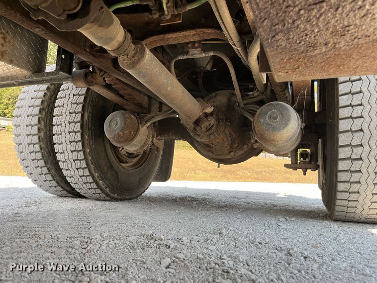 image for item FG0648 2005 International 7300 dump truck