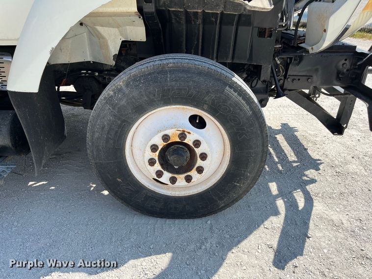 image for item FG0648 2005 International 7300 dump truck