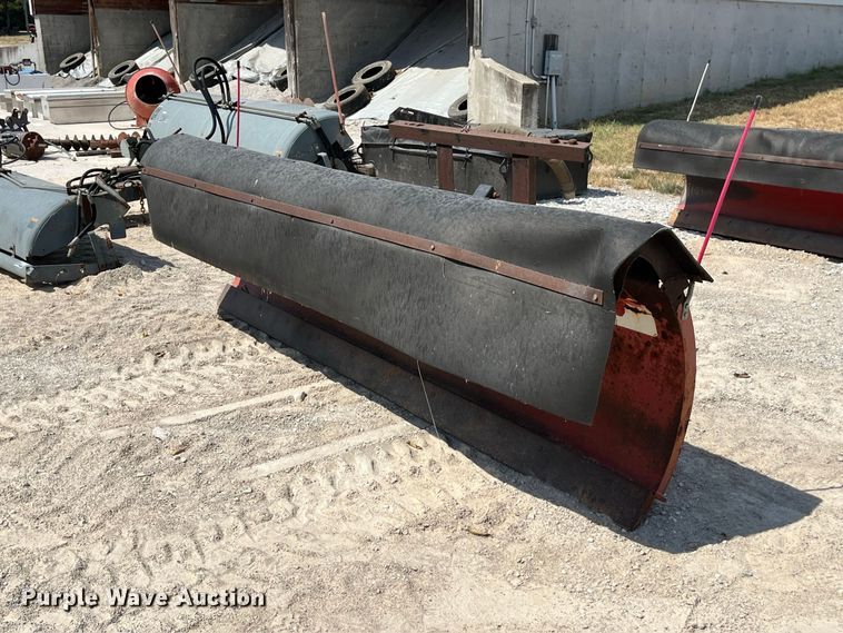 image for item FG0648 2005 International 7300 dump truck