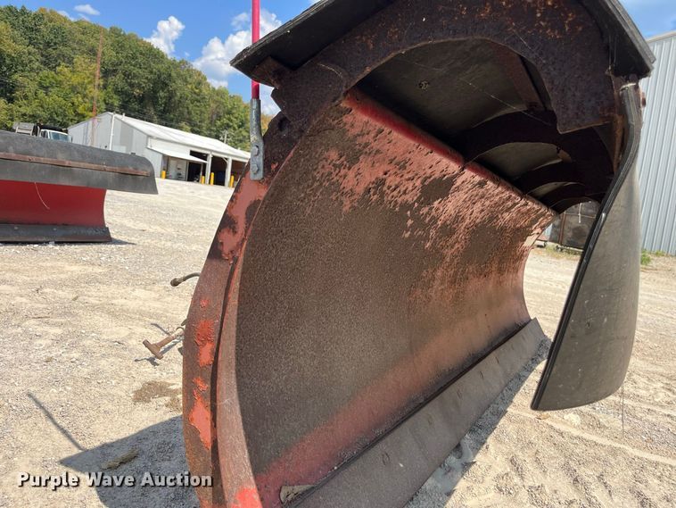 image for item FG0648 2005 International 7300 dump truck
