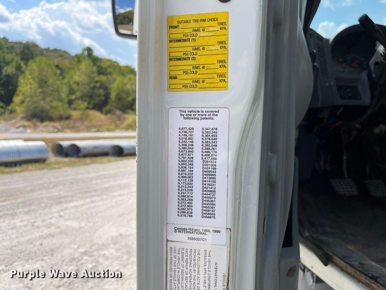 image for item FG0648 2005 International 7300 dump truck