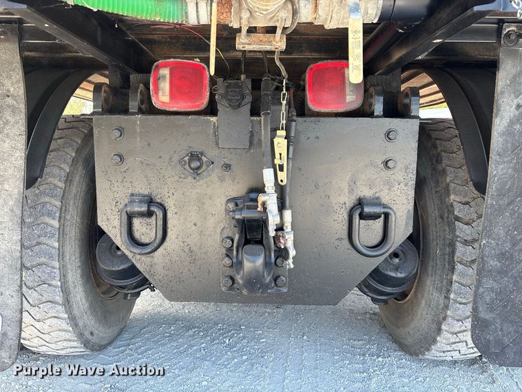 image for item FG0649 2000 Chevrolet C8500 water truck