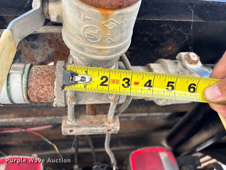 image for item FG0649 2000 Chevrolet C8500 water truck