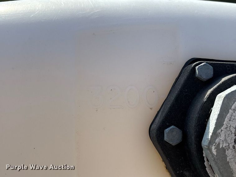 image for item FG0649 2000 Chevrolet C8500 water truck