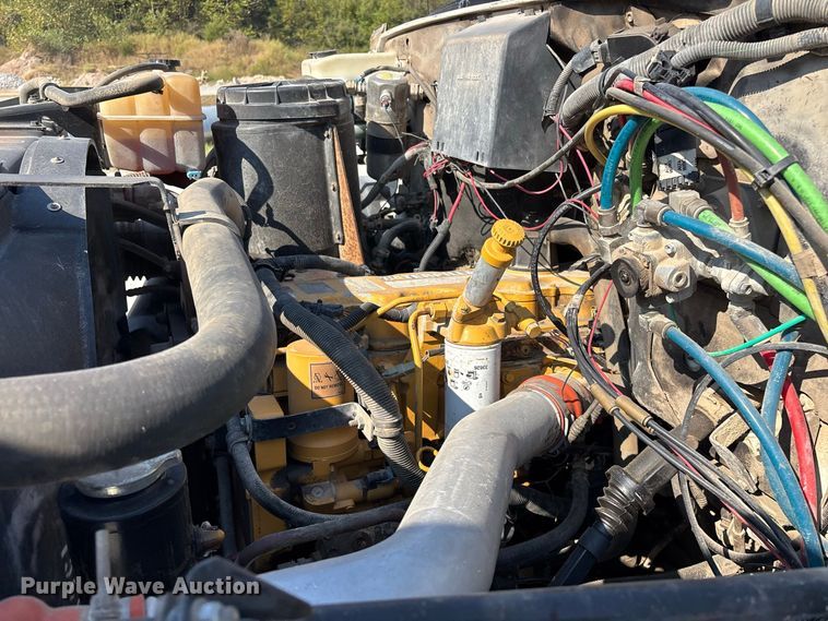 image for item FG0649 2000 Chevrolet C8500 water truck