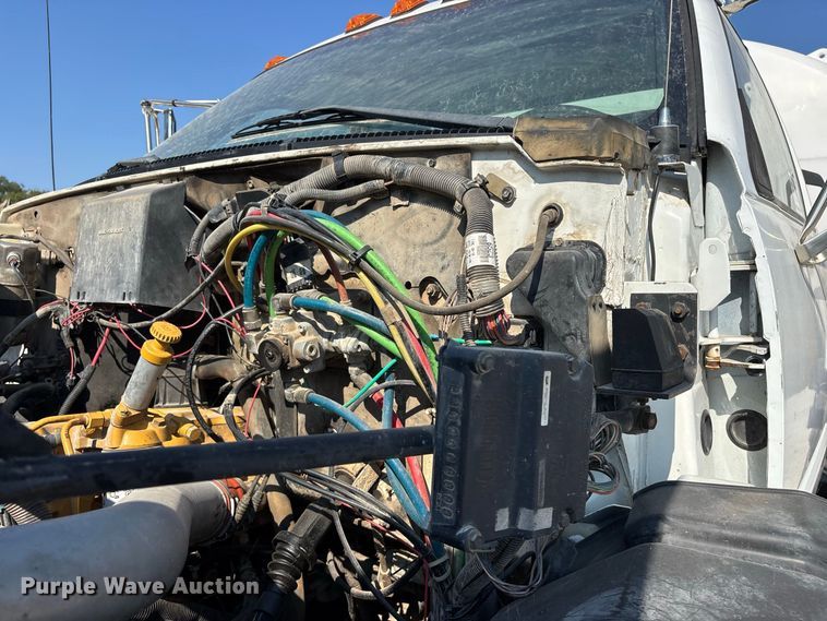 image for item FG0649 2000 Chevrolet C8500 water truck