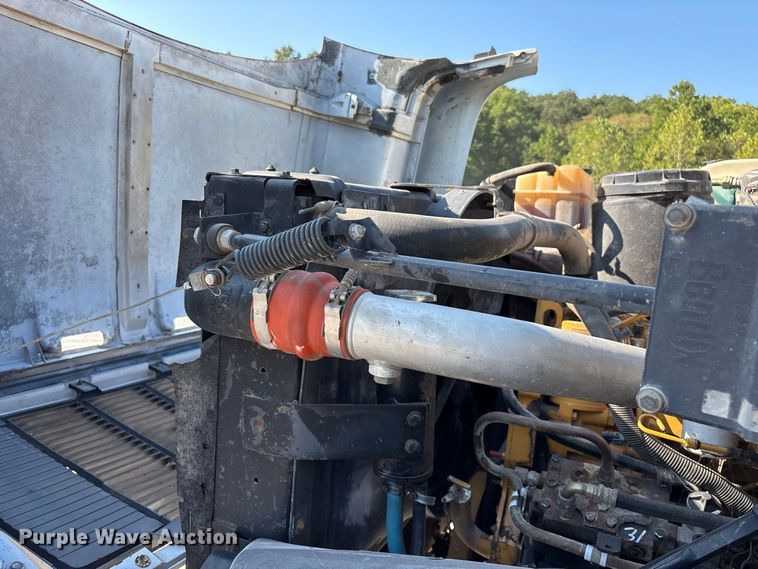 image for item FG0649 2000 Chevrolet C8500 water truck
