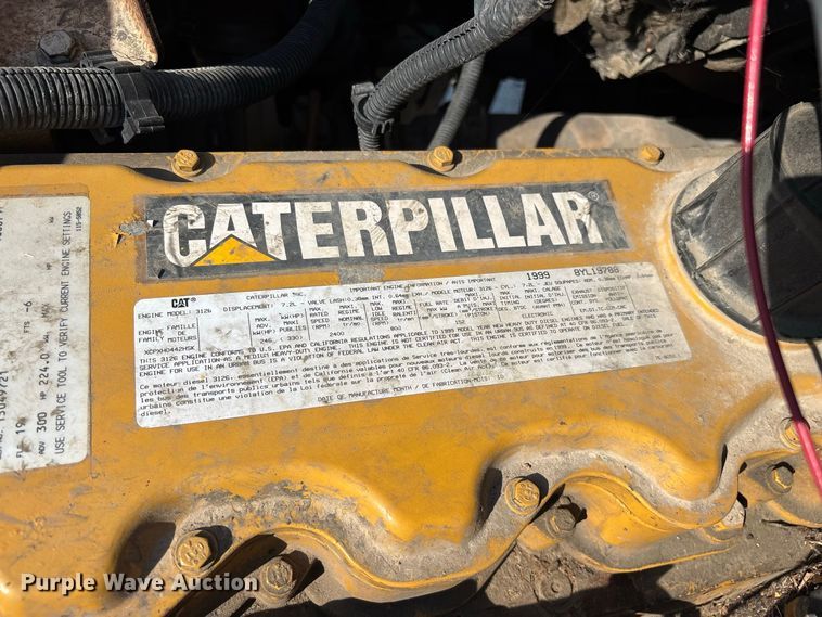 image for item FG0649 2000 Chevrolet C8500 water truck