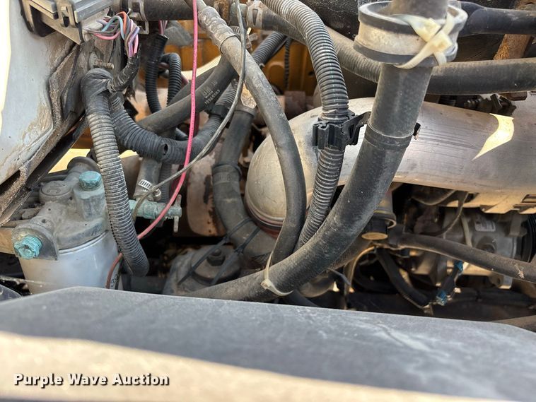 image for item FG0649 2000 Chevrolet C8500 water truck