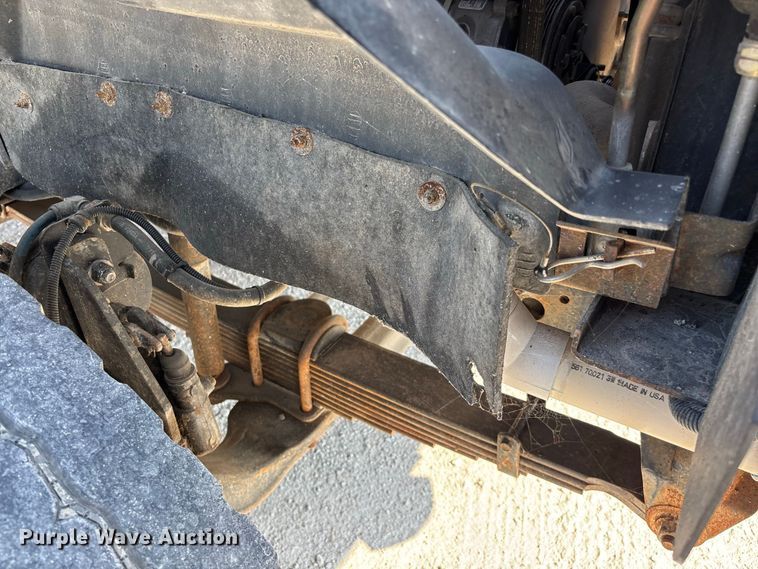 image for item FG0649 2000 Chevrolet C8500 water truck