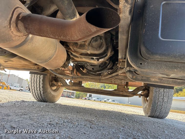 image for item FG0649 2000 Chevrolet C8500 water truck