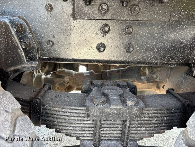 image for item FG0649 2000 Chevrolet C8500 water truck