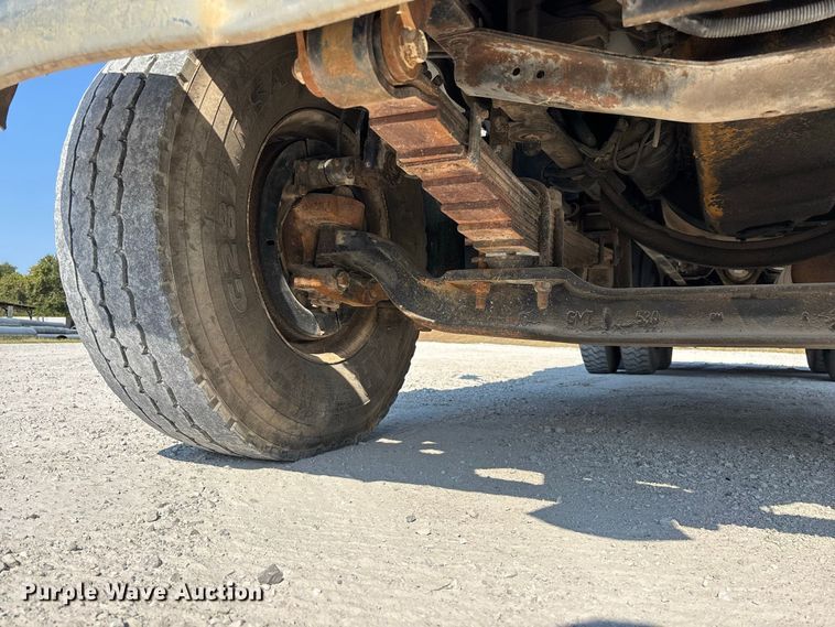 image for item FG0649 2000 Chevrolet C8500 water truck