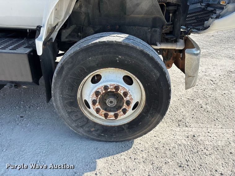 image for item FG0649 2000 Chevrolet C8500 water truck