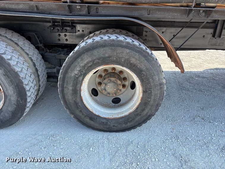 image for item FG0649 2000 Chevrolet C8500 water truck