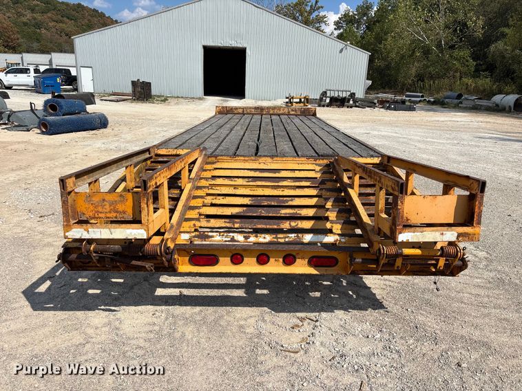 image for item FG0651 2004 Holden HCZ30KT equipment trailer