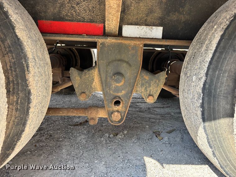 image for item FG0651 2004 Holden HCZ30KT equipment trailer