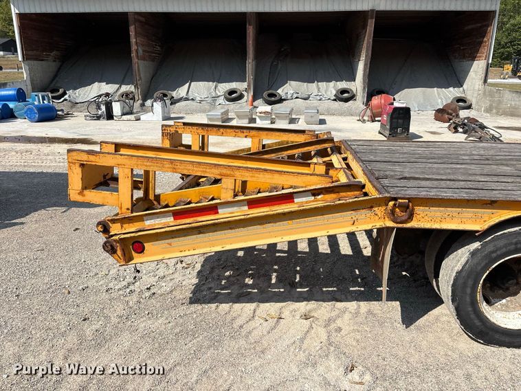 image for item FG0651 2004 Holden HCZ30KT equipment trailer