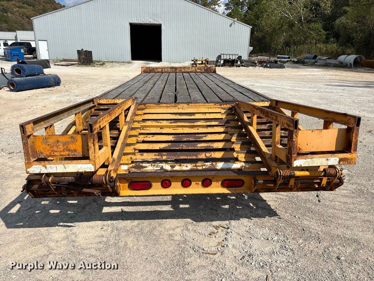 image for item FG0651 2004 Holden HCZ30KT equipment trailer