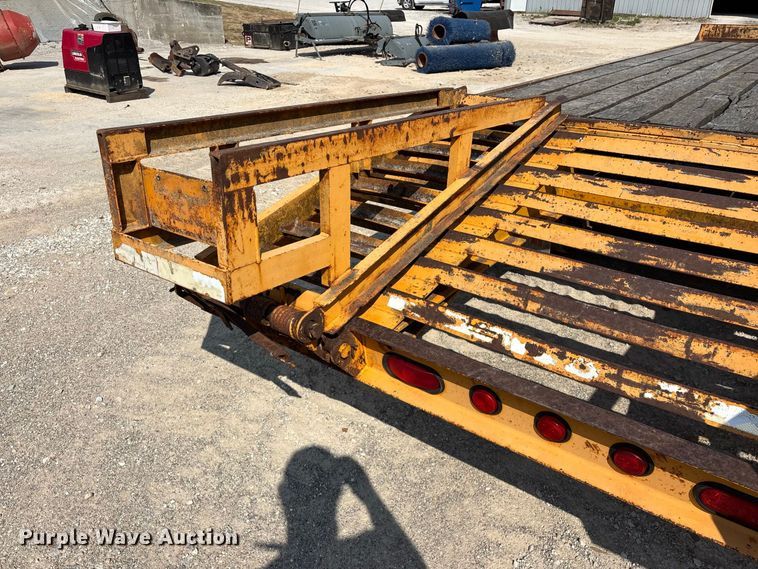 image for item FG0651 2004 Holden HCZ30KT equipment trailer