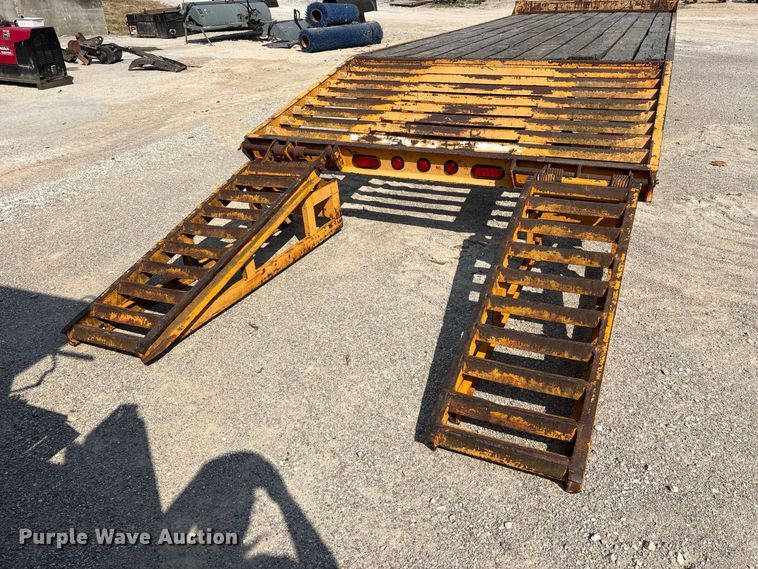 image for item FG0651 2004 Holden HCZ30KT equipment trailer