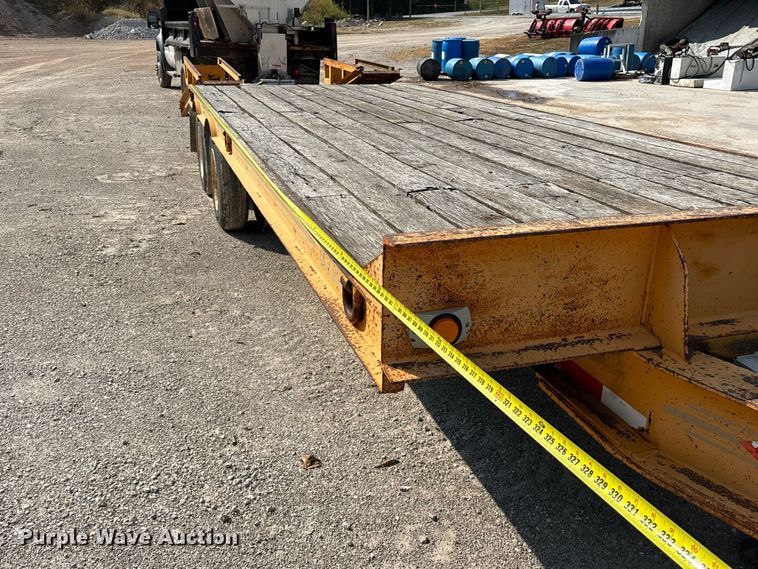image for item FG0651 2004 Holden HCZ30KT equipment trailer