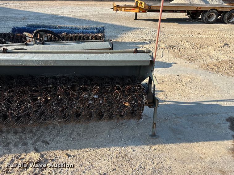 image for item FG0653 (2) Sweepster D32M10STND sweepers