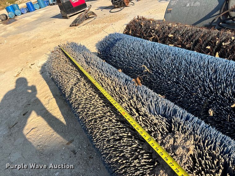 image for item FG0653 (2) Sweepster D32M10STND sweepers