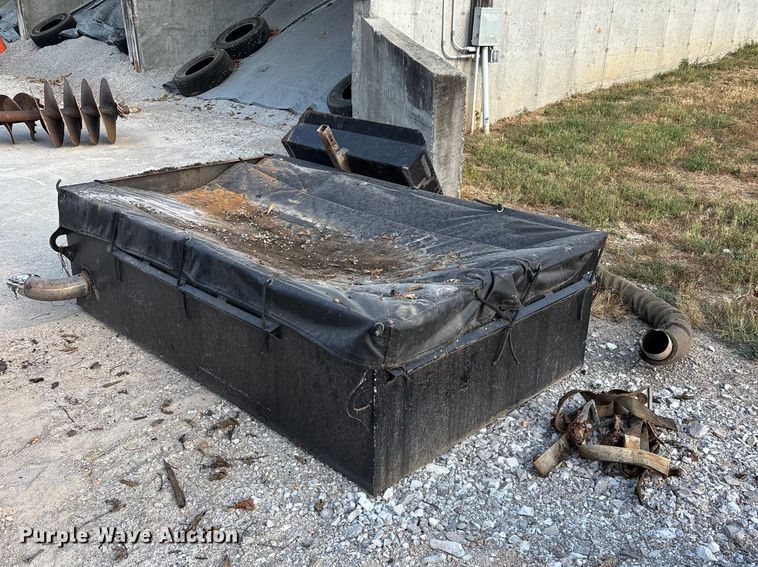image for item FG0654 Asphalt hot box