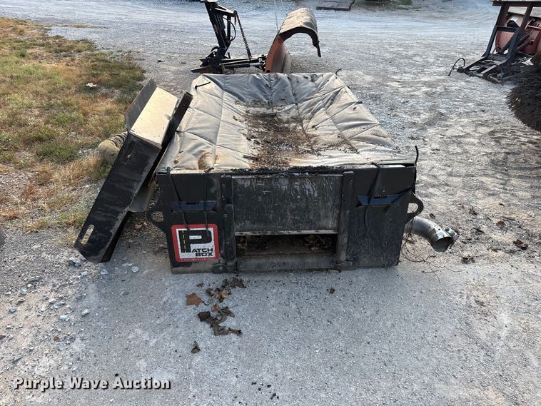 image for item FG0654 Asphalt hot box