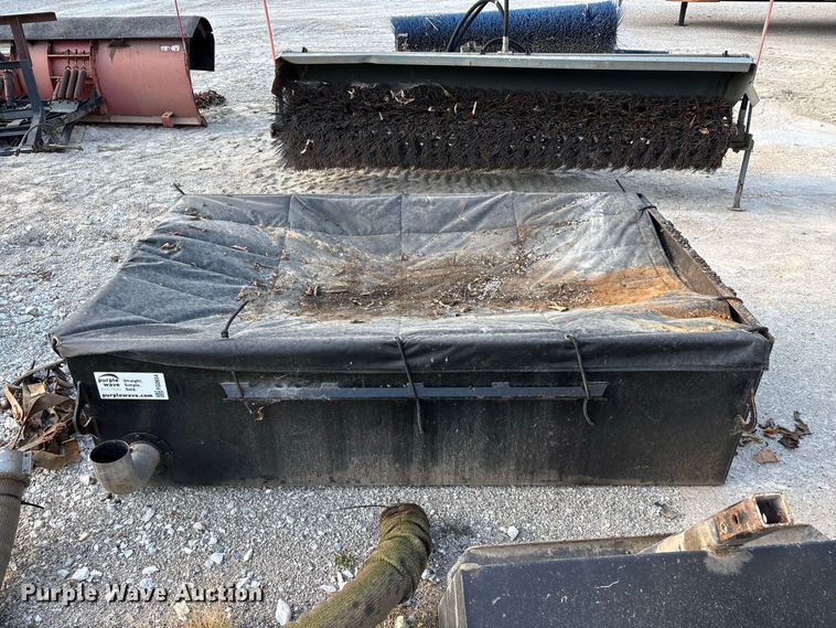 image for item FG0654 Asphalt hot box