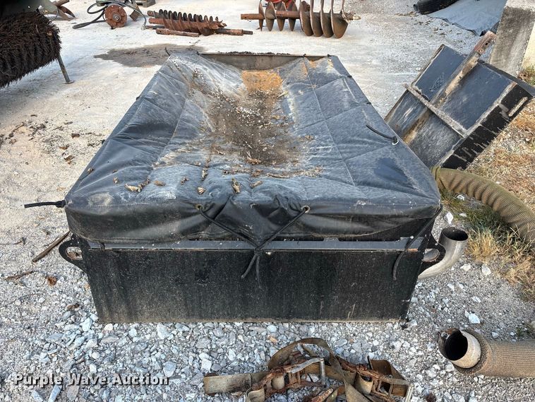 image for item FG0654 Asphalt hot box