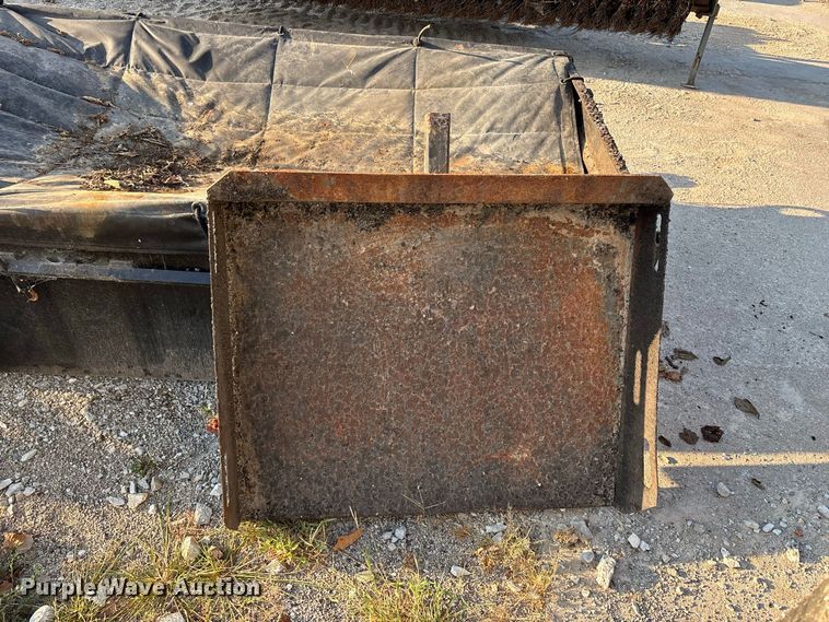image for item FG0654 Asphalt hot box