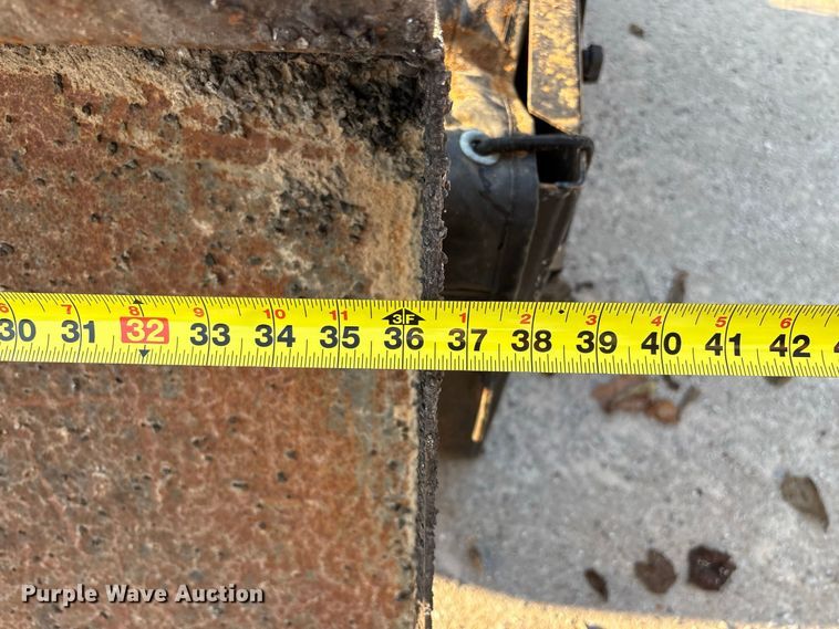 image for item FG0654 Asphalt hot box