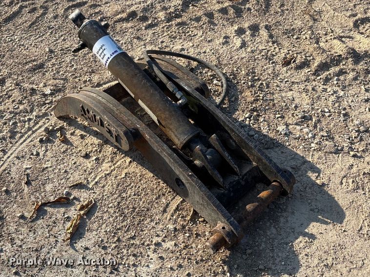 image for item FG0656 Amulet CT20BL-14 hydraulic thumb