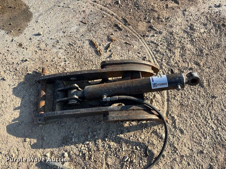 image for item FG0656 Amulet CT20BL-14 hydraulic thumb