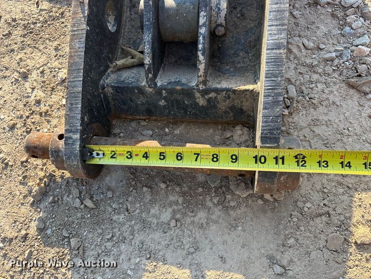image for item FG0656 Amulet CT20BL-14 hydraulic thumb