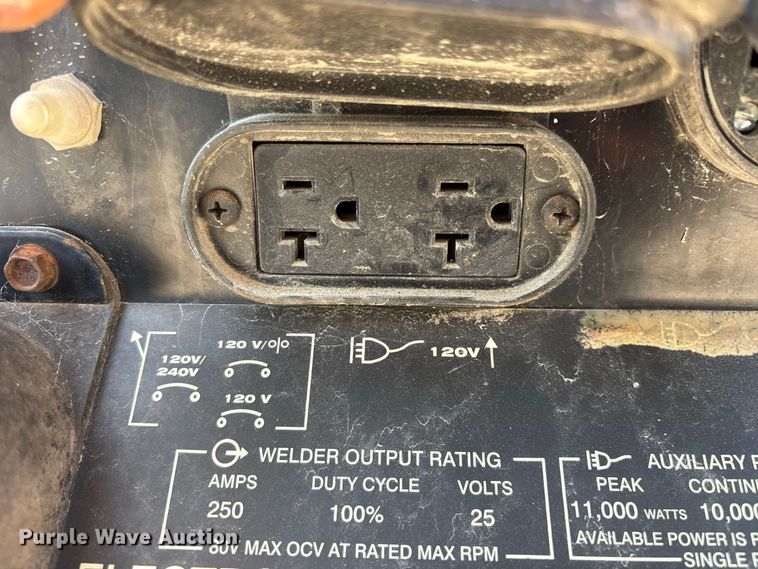 image for item FG0657 Lincoln Electric Ranger GXT welder/generator