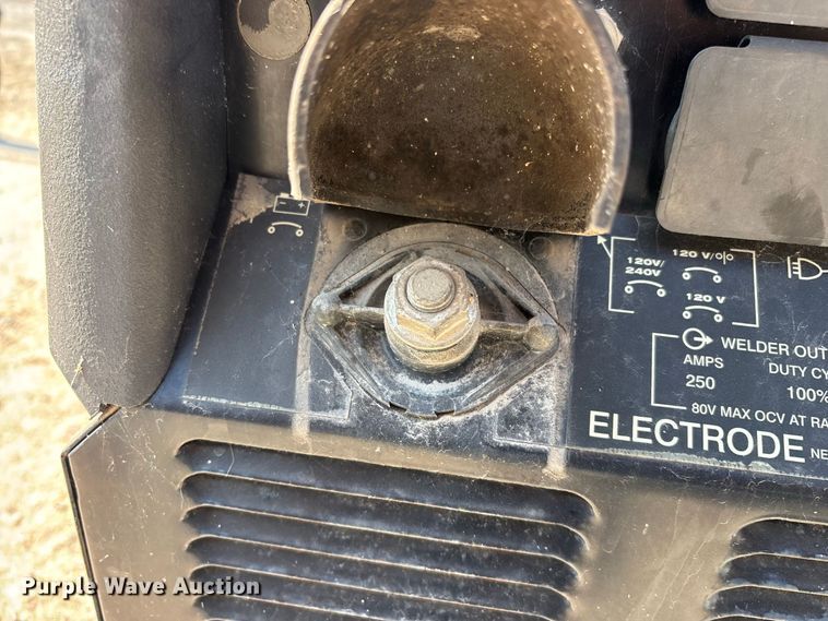 image for item FG0657 Lincoln Electric Ranger GXT welder/generator