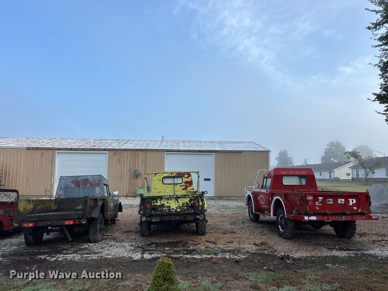 image for item FG0672 (3) Kaiser Jeep Corporation 3521 pickup trucks