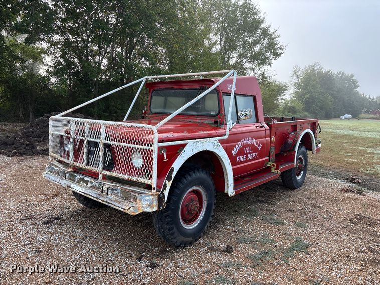 image for item FG0672 (3) Kaiser Jeep Corporation 3521 pickup trucks