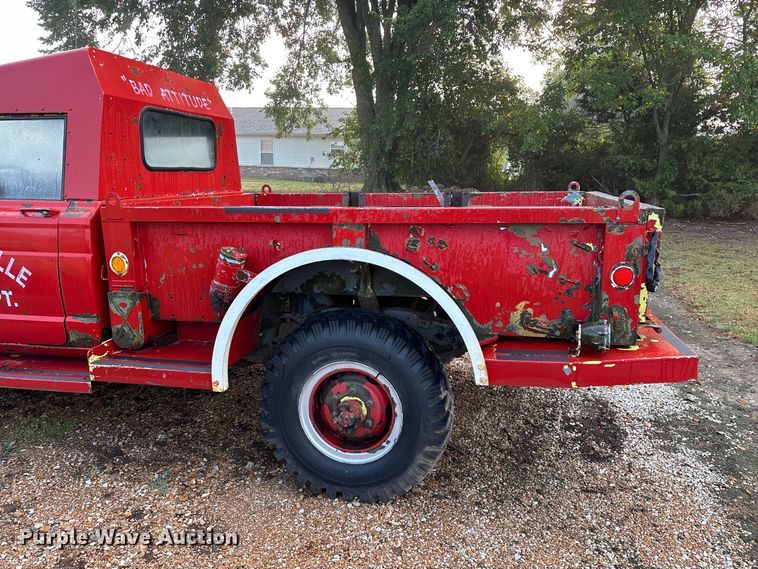 image for item FG0672 (3) Kaiser Jeep Corporation 3521 pickup trucks