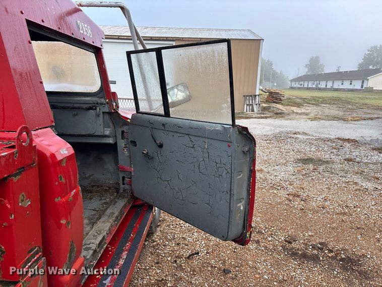 image for item FG0672 (3) Kaiser Jeep Corporation 3521 pickup trucks