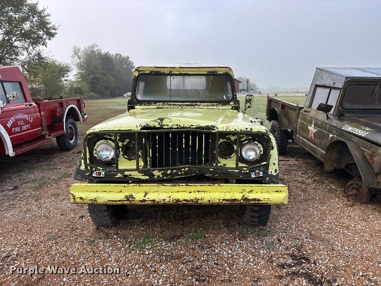 image for item FG0672 (3) Kaiser Jeep Corporation 3521 pickup trucks