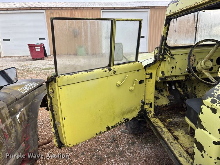image for item FG0672 (3) Kaiser Jeep Corporation 3521 pickup trucks