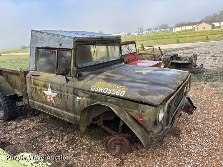 image for item FG0672 (3) Kaiser Jeep Corporation 3521 pickup trucks