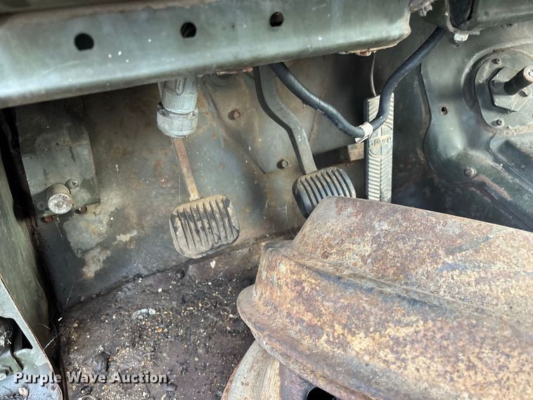 image for item FG0672 (3) Kaiser Jeep Corporation 3521 pickup trucks