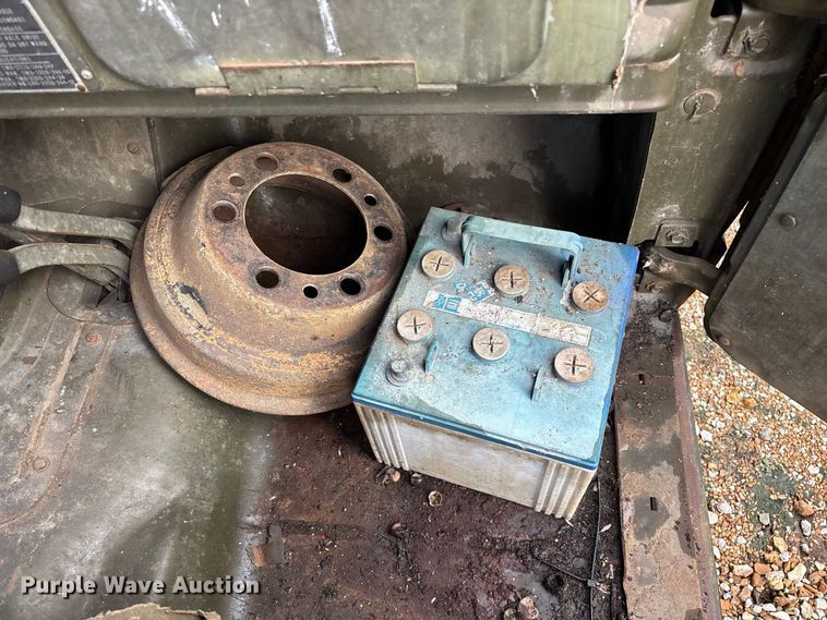 image for item FG0672 (3) Kaiser Jeep Corporation 3521 pickup trucks