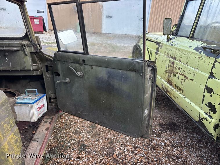 image for item FG0672 (3) Kaiser Jeep Corporation 3521 pickup trucks